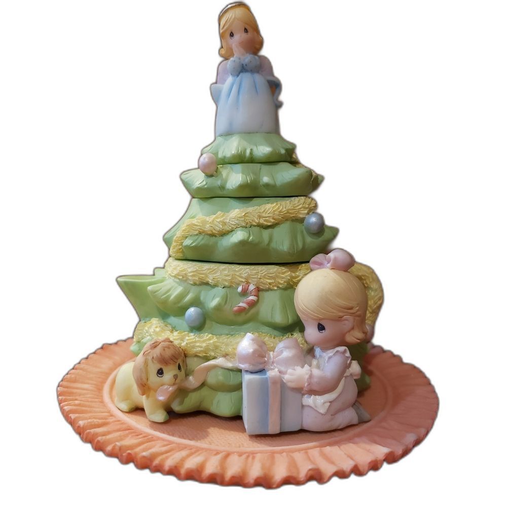 Christmas Tree Precious Moments Figurine 2000 Collection, rare